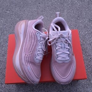 Nike  Vemoro Plus Women's Pink Sneakers Size 8